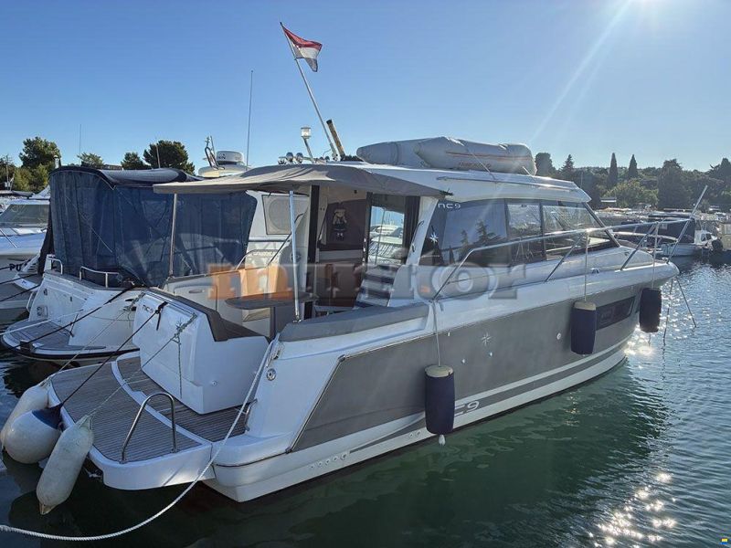 Jeanneau NC 9