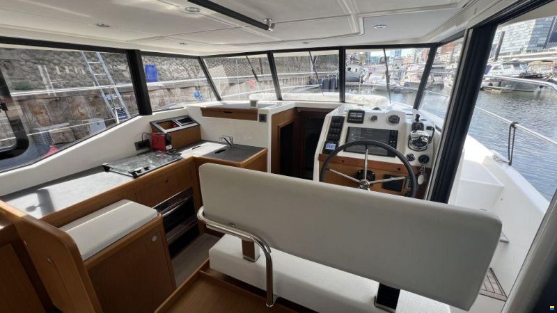 Beneteau Swift Trawler 35