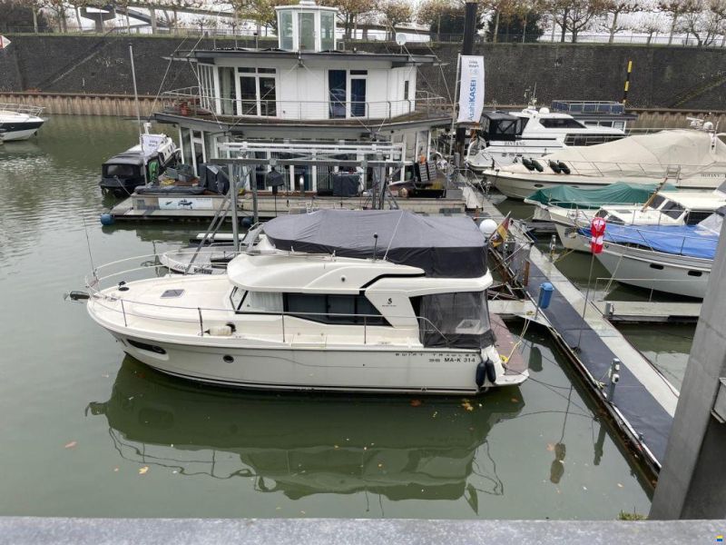 Beneteau Swift Trawler 35