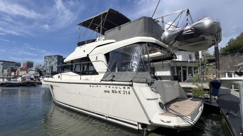 Beneteau Swift Trawler 35