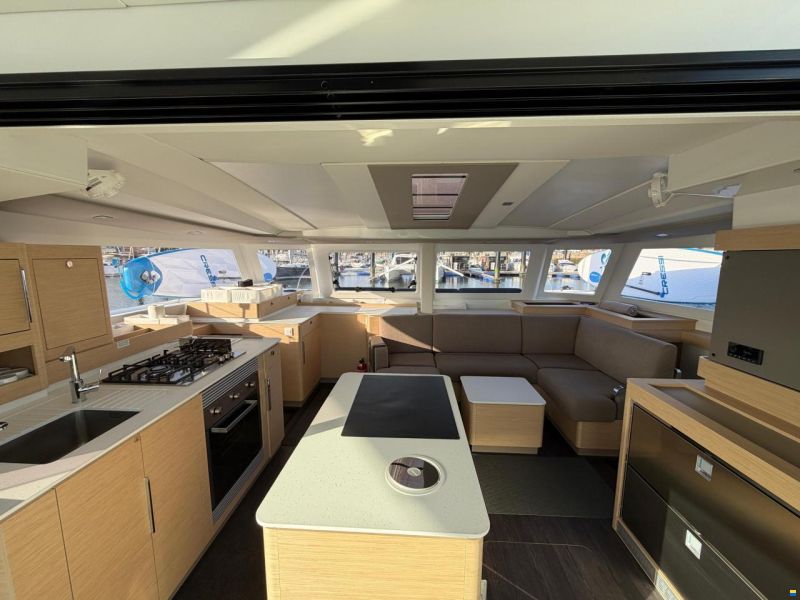 Fountaine Pajot 44