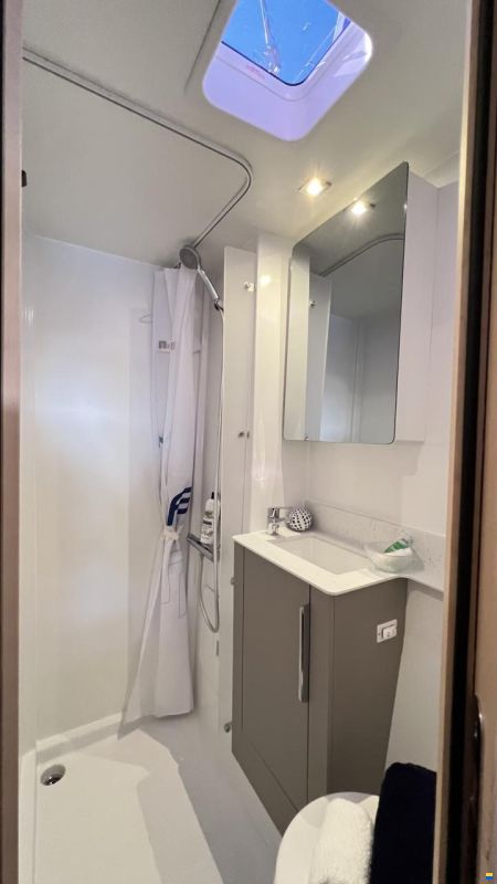 Fountaine Pajot 44