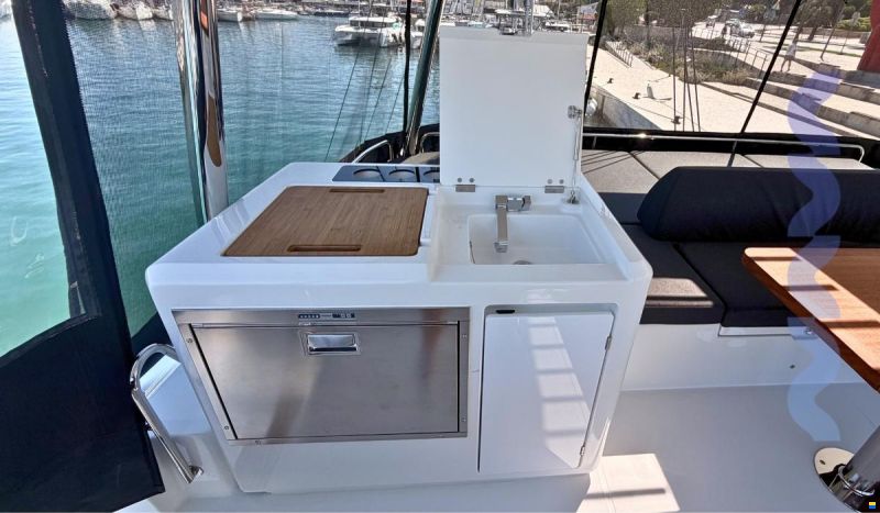 Lagoon 55