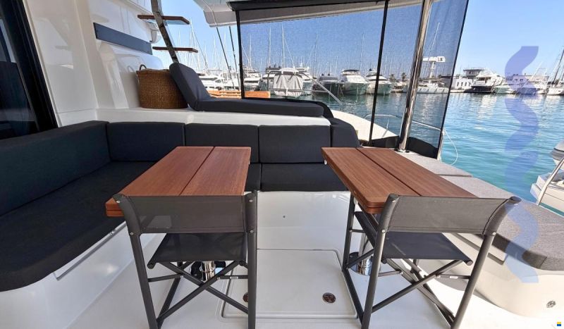 Lagoon 55