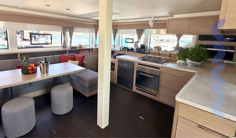 Lagoon 55