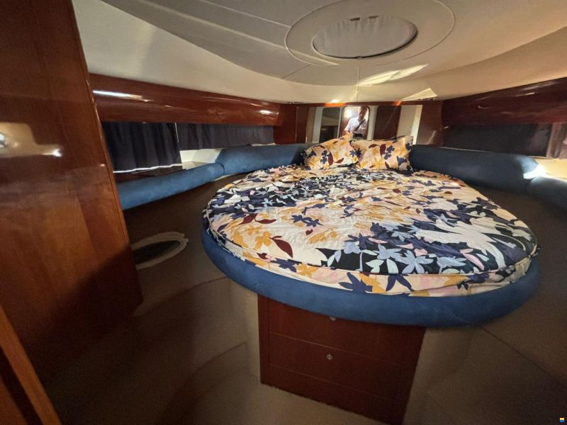 Princess V42