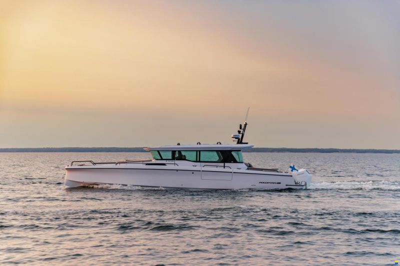 Axopar 45 XC Cross Cabin