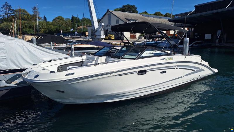 Sea Ray Sun Deck 270