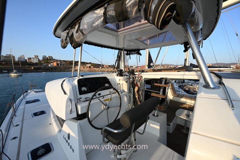 Lagoon 42