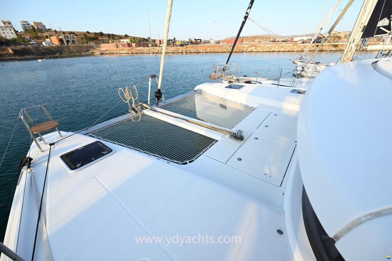 Lagoon 42