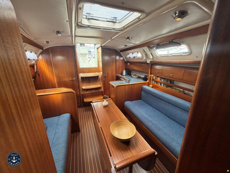 Bavaria 32