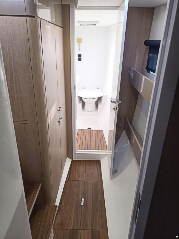 Aventura Yachts 34