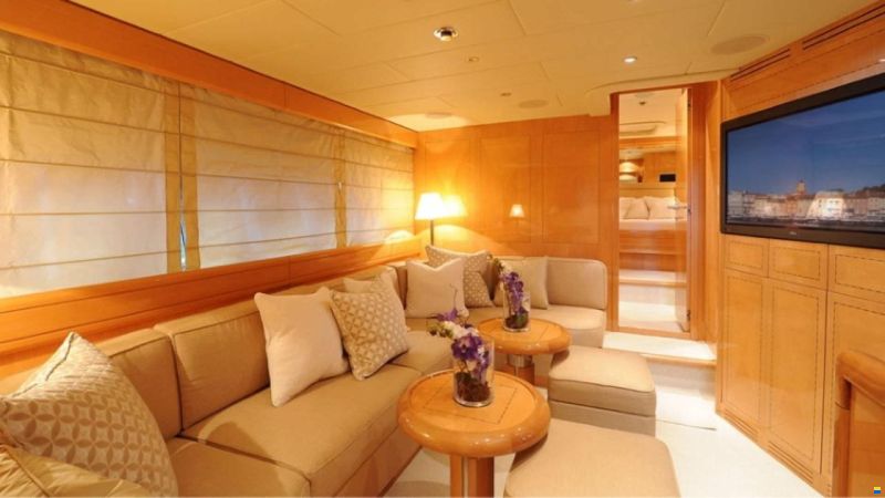 Overmarine Mangusta 72