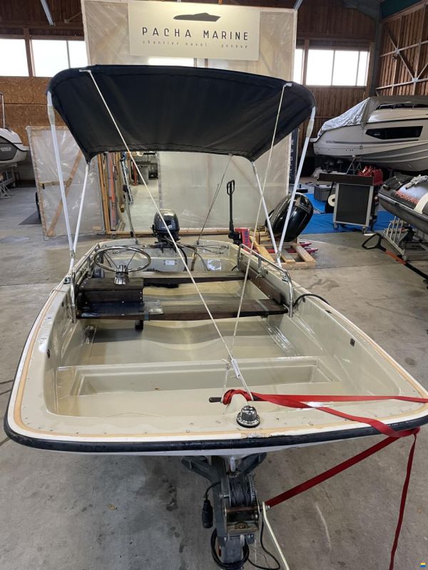 Boston Whaler Fisher-Pierce