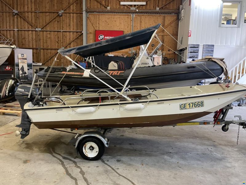Boston Whaler Fisher-Pierce