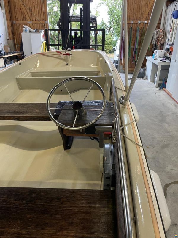 Boston Whaler Fisher-Pierce