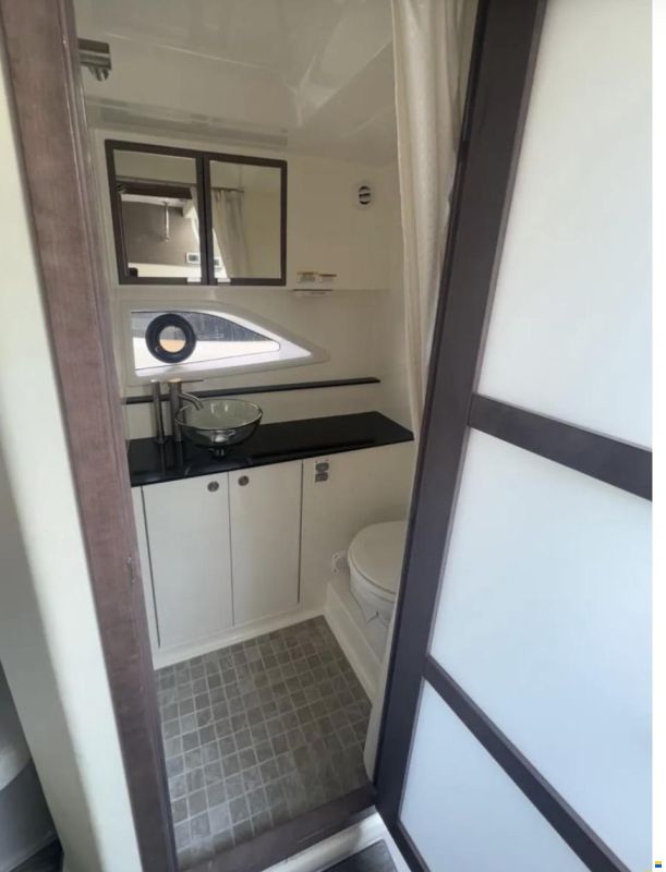 Sea Ray Sundancer 320 DME