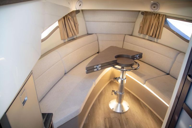 Sea Ray Sundancer 320 DME