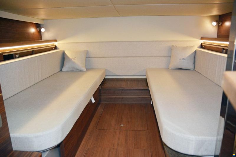Sea Ray Sundancer 320 DME
