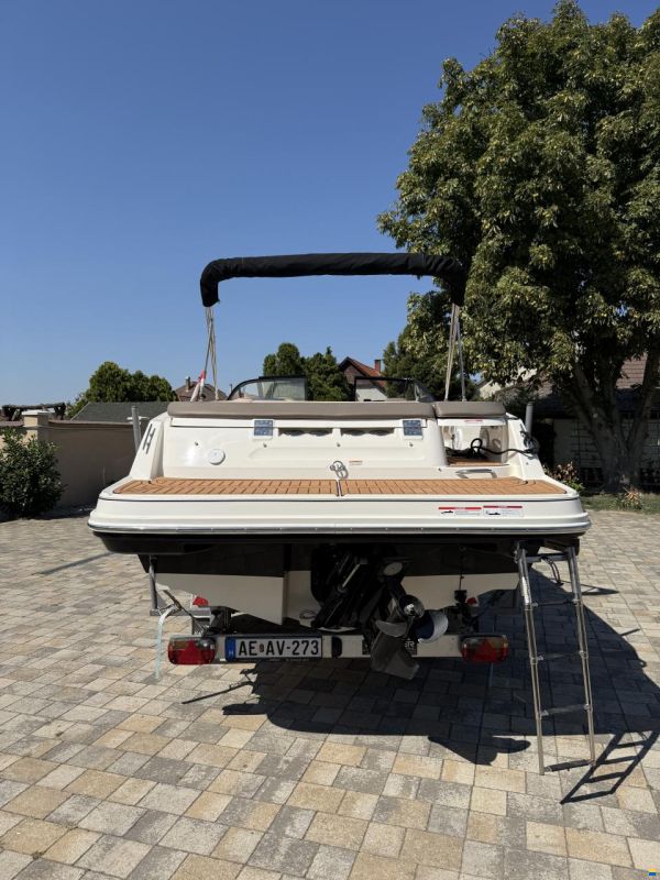Bayliner VR6