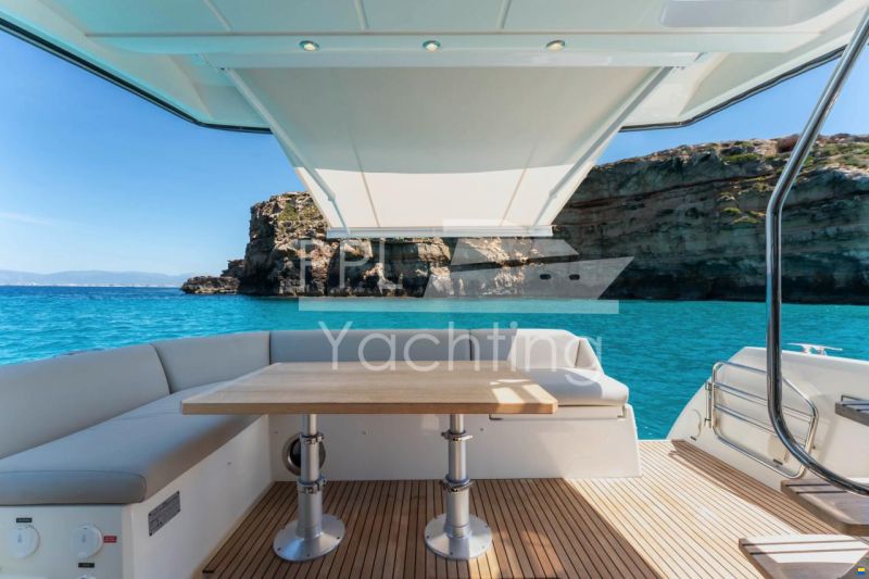 Prestige 460 Fly