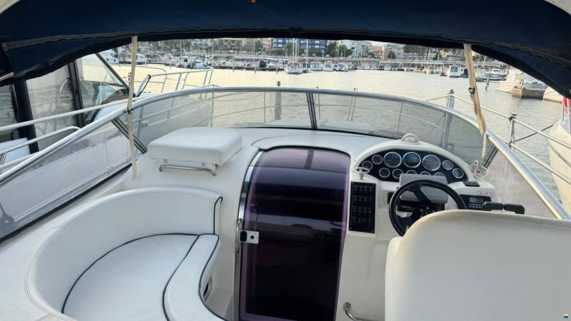 Bavaria 32