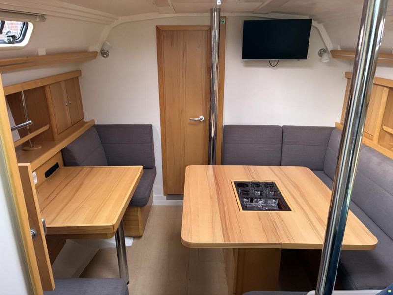 Hanse 375