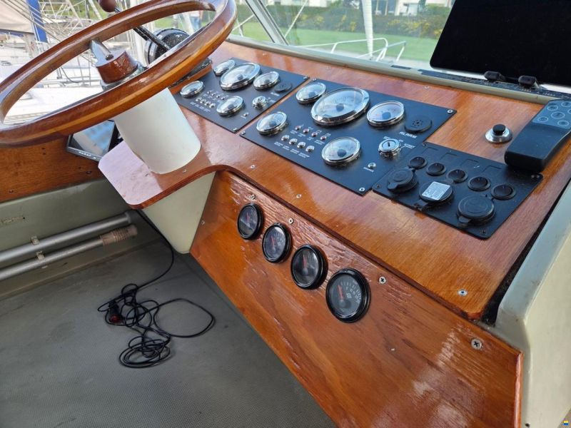Coronet 32 Oceanfarer