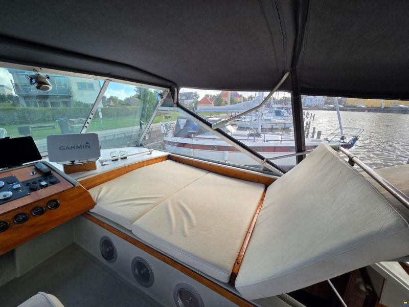 Coronet 32 Oceanfarer