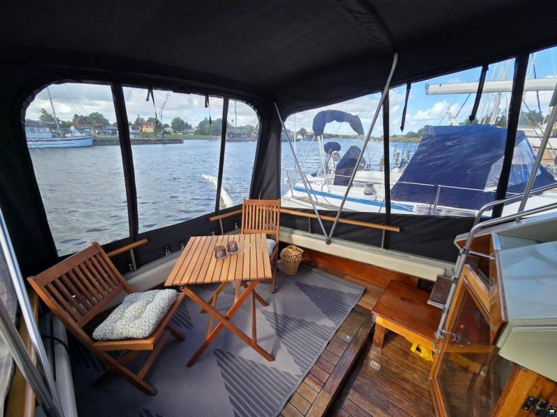 Coronet 32 Oceanfarer