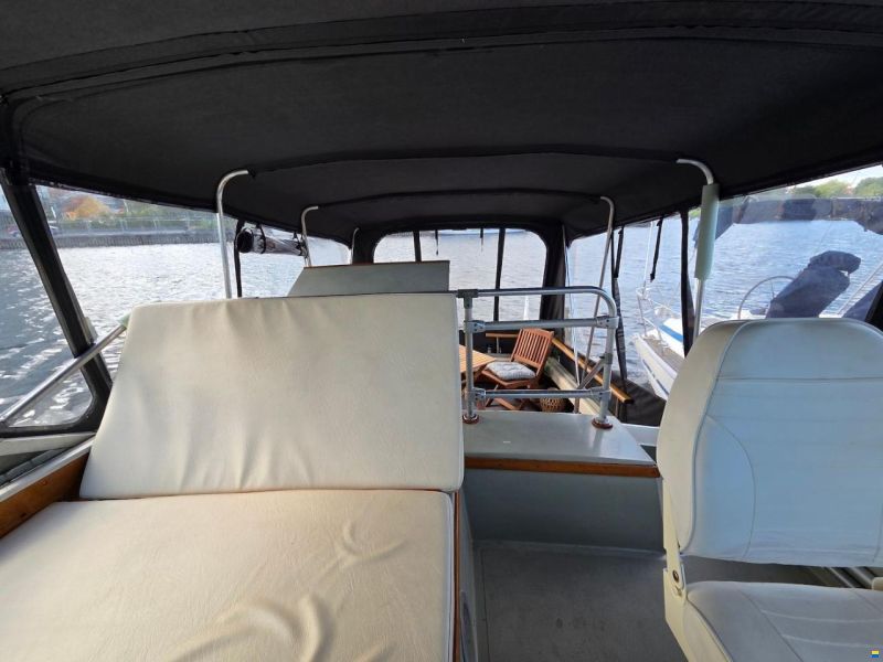 Coronet 32 Oceanfarer