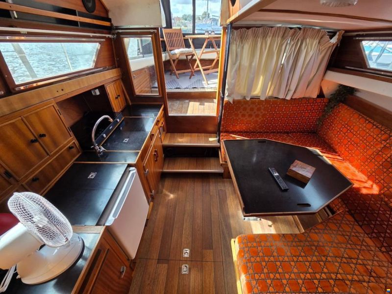 Coronet 32 Oceanfarer