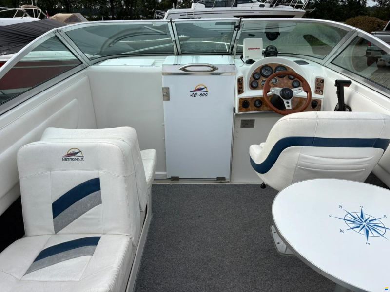 Astromar LC600 Cabin