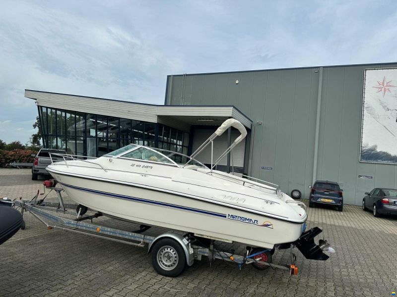 Astromar LC600 Cabin