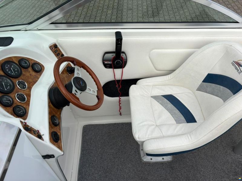 Astromar LC600 Cabin