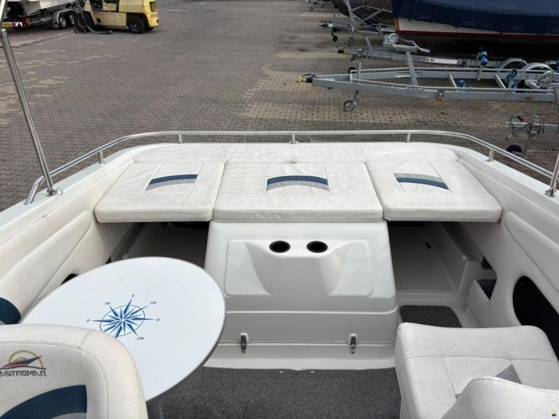 Astromar LC600 Cabin