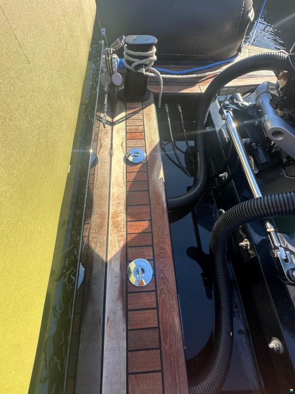 SeaWater PHANTOM 300