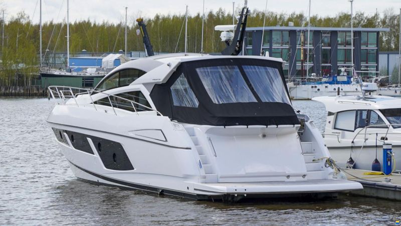 Sunseeker Predator 57