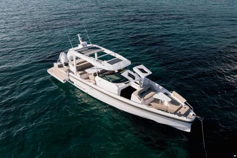 Axopar 38 Sun-Top
