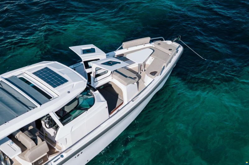 Axopar 38 Sun-Top