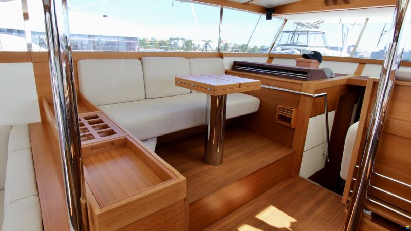 Delta Powerboats 54
