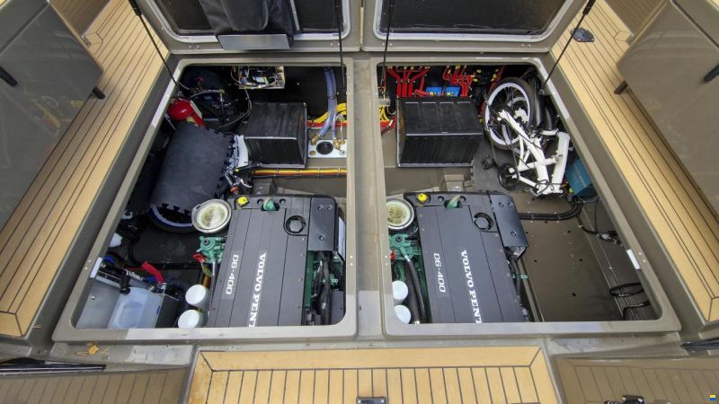 Targa 37 CFC Aft Door