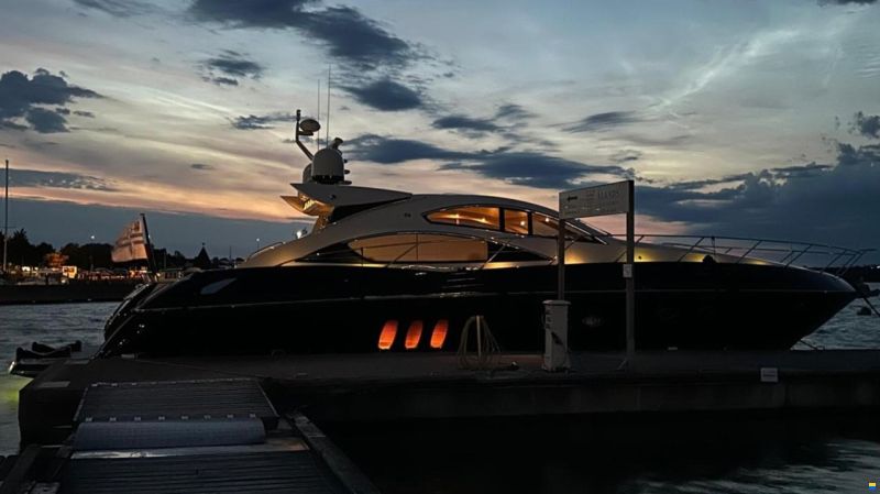 Sunseeker Predator 62