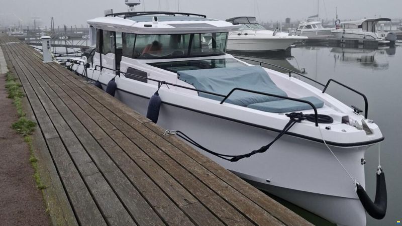 Axopar 45 XC Cross Cabin