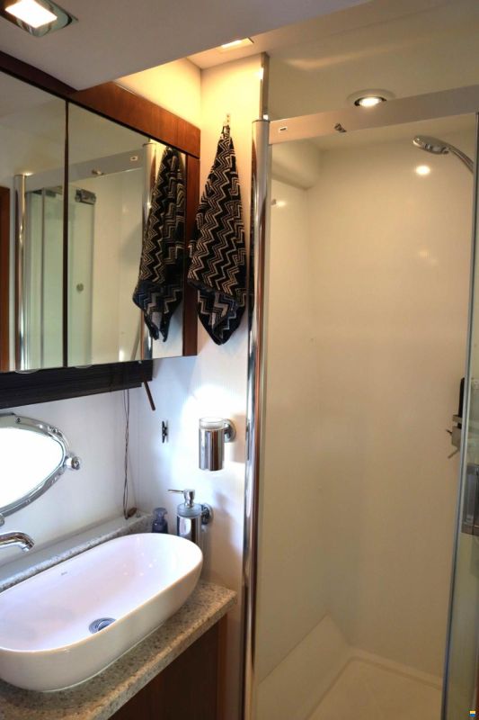 Sunseeker Portofino 48