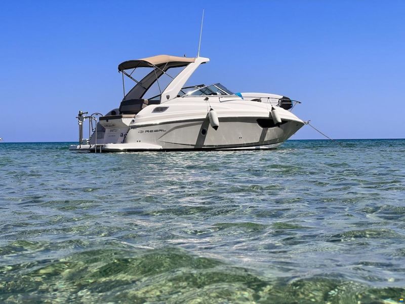 Regal 28 Express