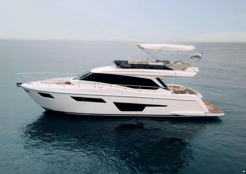 Ferretti 500