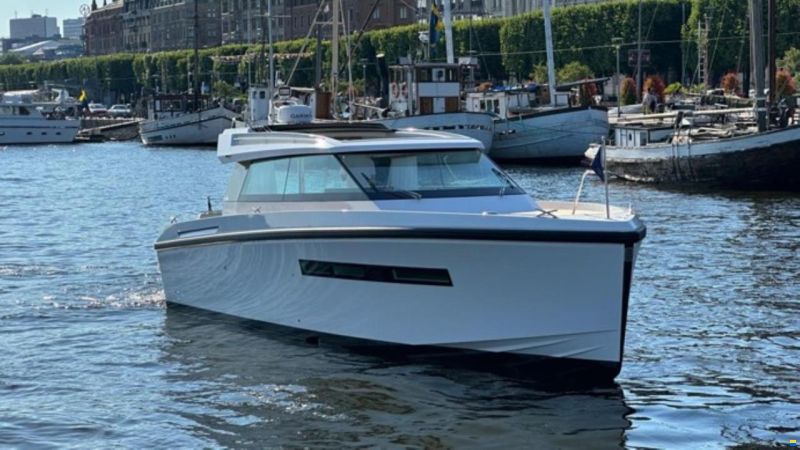 Delta Powerboats 33 Coupé