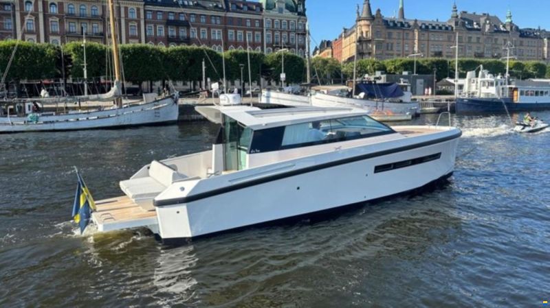 Delta Powerboats 33 Coupé