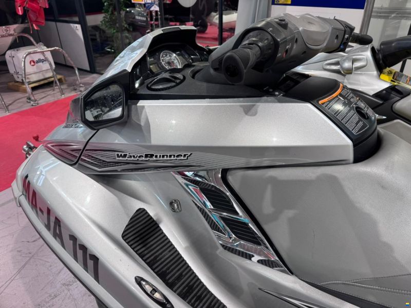 Yamaha WaveRunner FX HO Cruiser